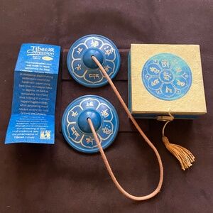 NWT OM TINGSHA LOTUS BOX